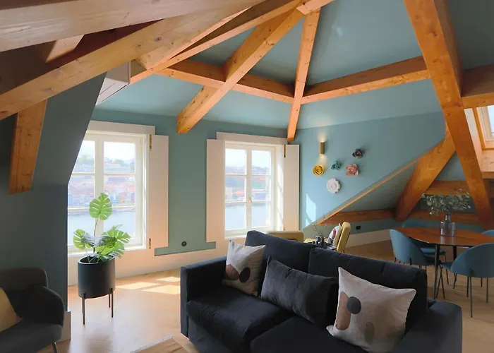 Hm - Infante Riverside Apartment R
